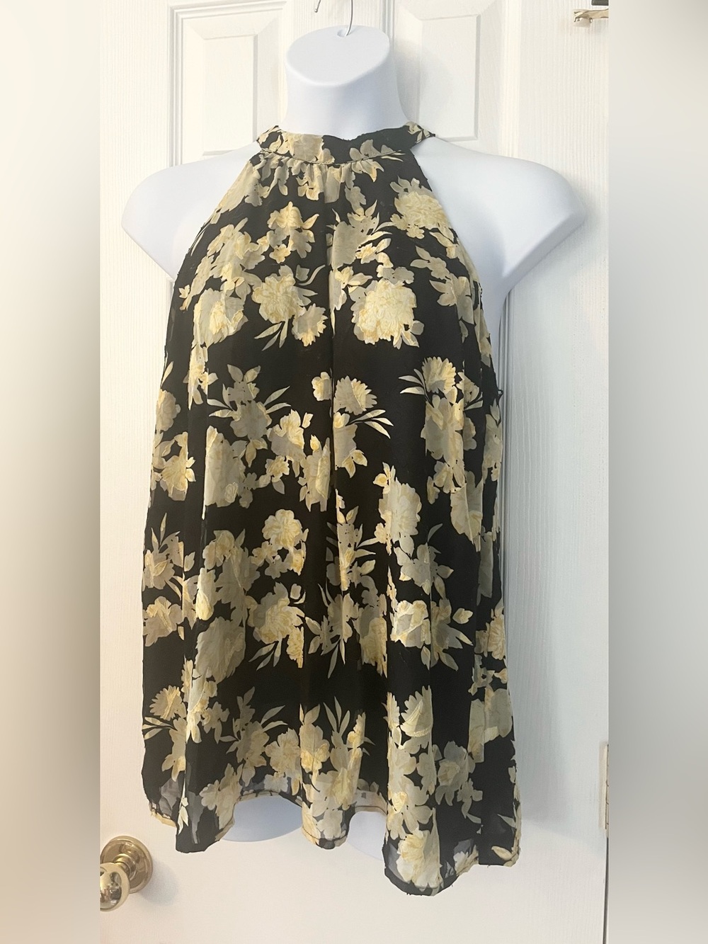 Torrid Plus Size 1X Black & Gold Sleeveless Blouse Tunic  - Lined - Ties in Back